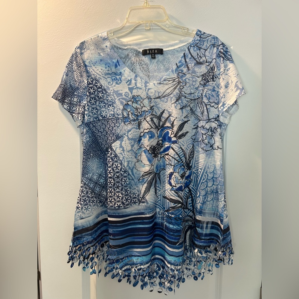 B.L.E.U. Blue and White Floral Short Sparkle and Fringe Sleeve Top